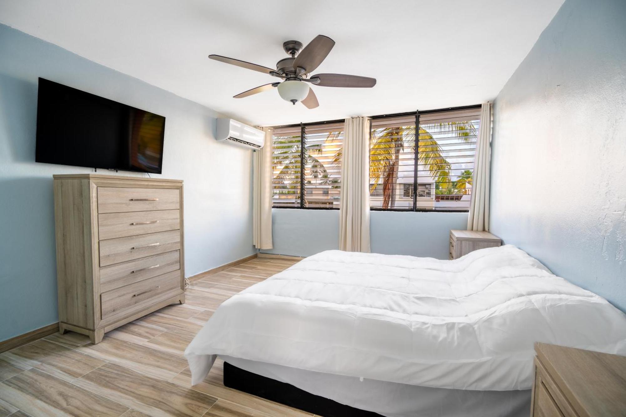 Blue Water Beach Villa 卢基约 外观 照片