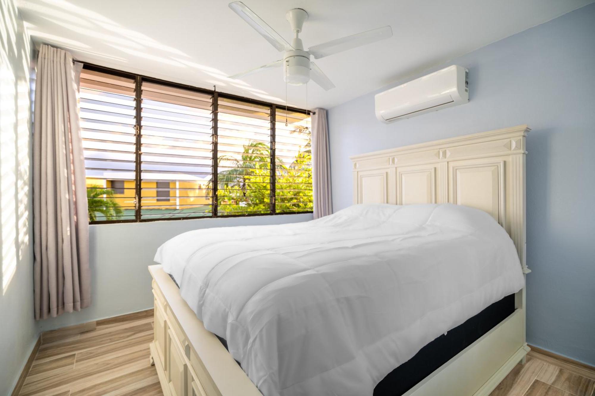 Blue Water Beach Villa 卢基约 外观 照片