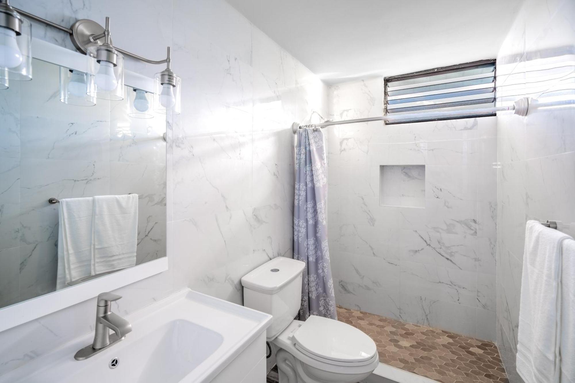 Blue Water Beach Villa 卢基约 外观 照片